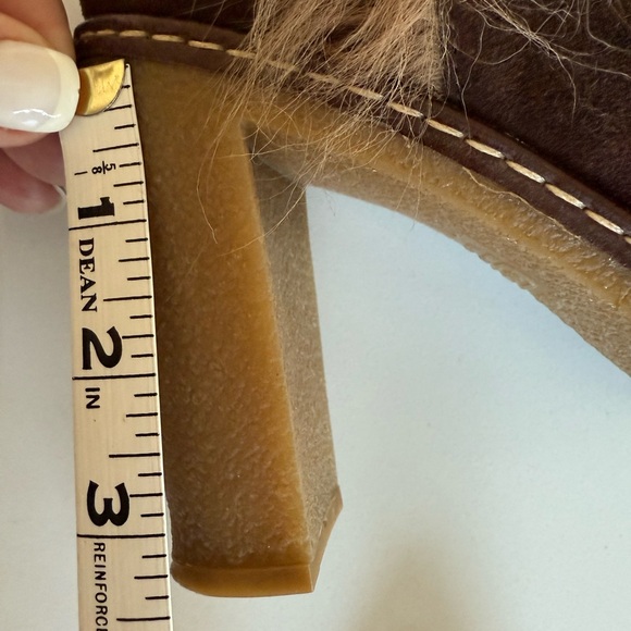 COACH knee-high Fur Boots with 3 brass buckle straps (that can be removed). - Picture 8 of 8